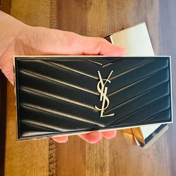 NEW Yves Saint Laurent Couture Clutch Eyeshadow Palette